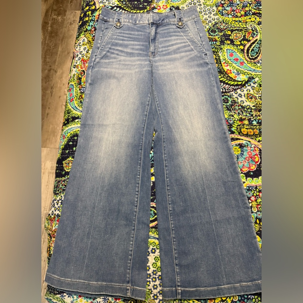 White House Black Market Wide Leg, High Rise, Everyday Soft Jeans